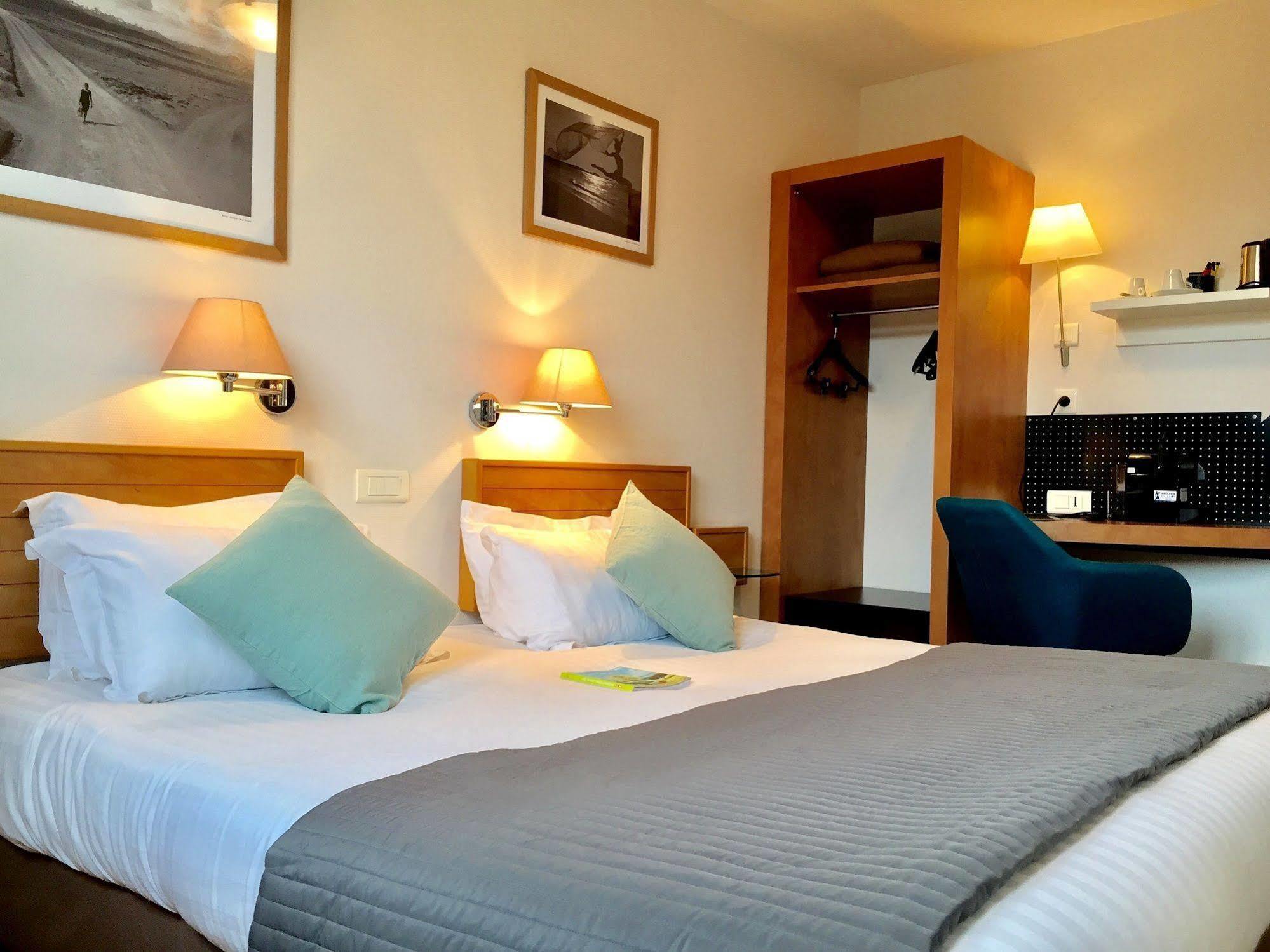 Les Voyageurs Hotell Saint-Renan Exteriör bild
