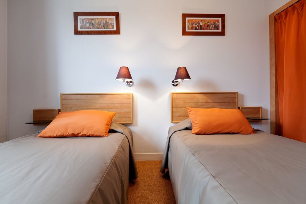 Les Voyageurs Hotell Saint-Renan Exteriör bild